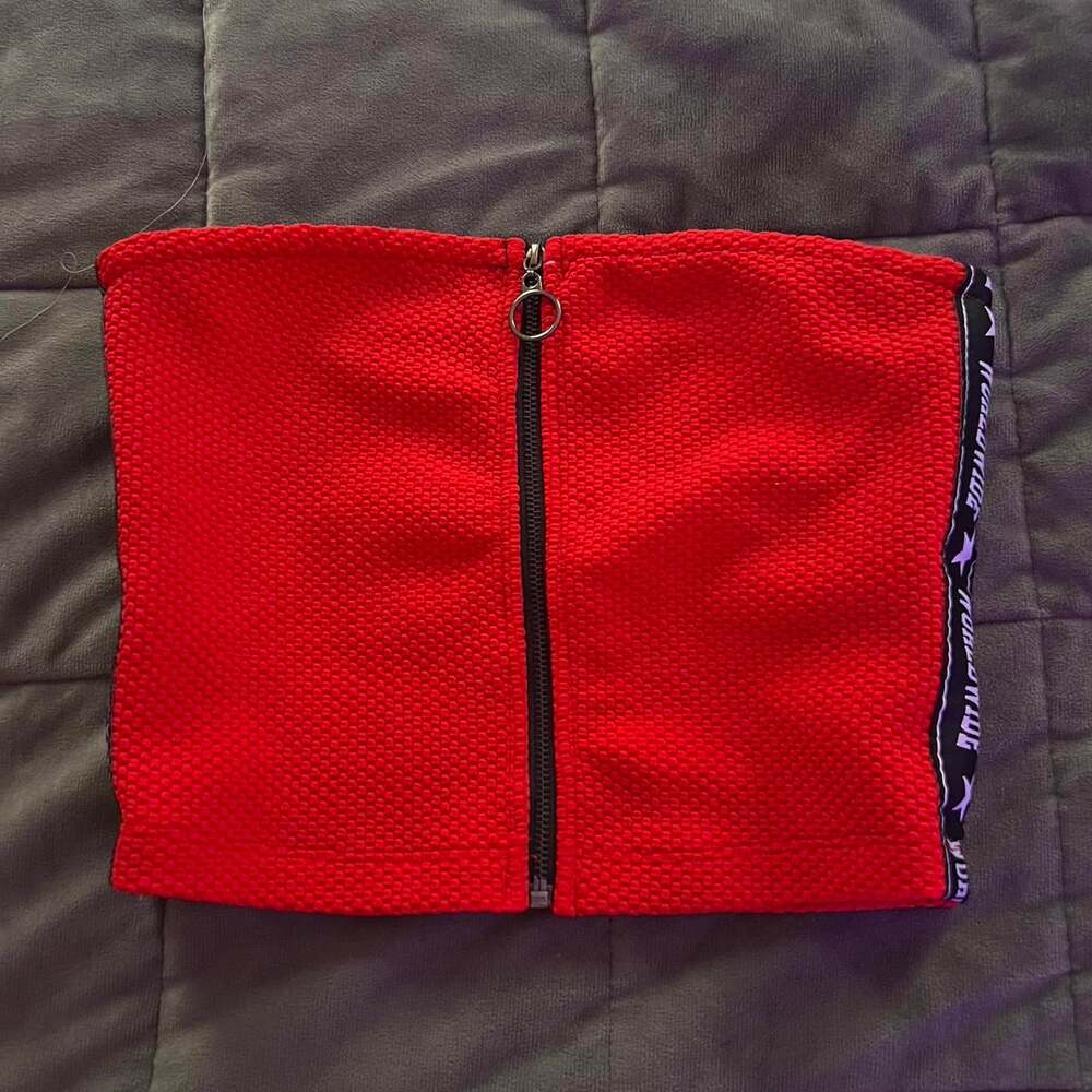 Forever 21 Women's Red and Black Crop-top